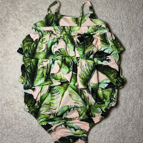 Posh Peanut Tiffany tiered ruffle Bubble Romper in size 3-6m - Picture 5 of 7